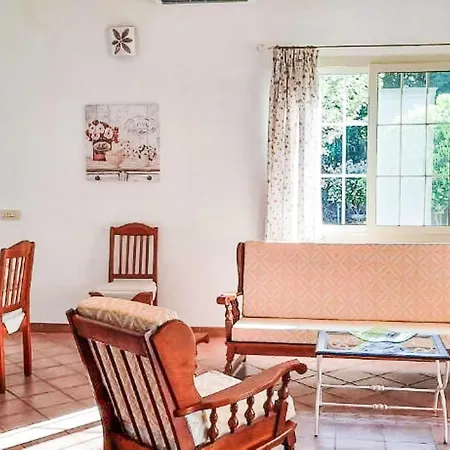 Malu House By Interhome וילסימיוס